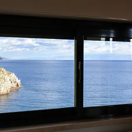 Beachfront Penthouse Taormina