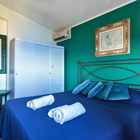 Beachfront Penthouse * Taormina